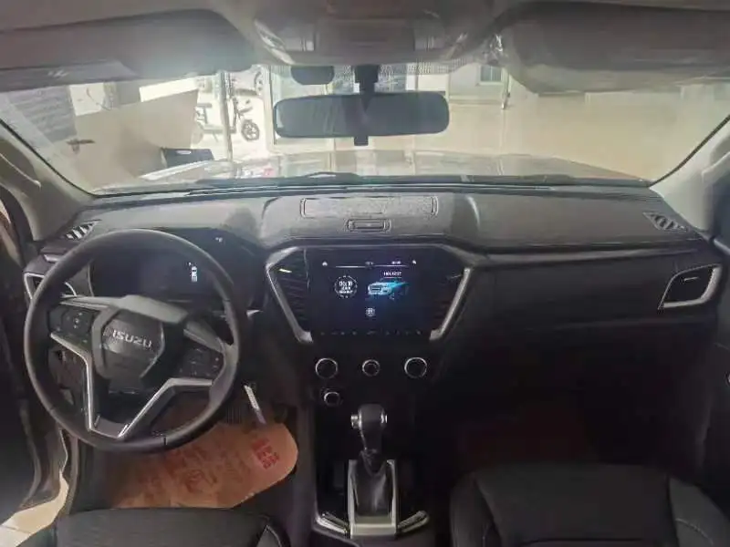 ISUZU T 30 Пикап 4*4 привод дизельный EURO 5