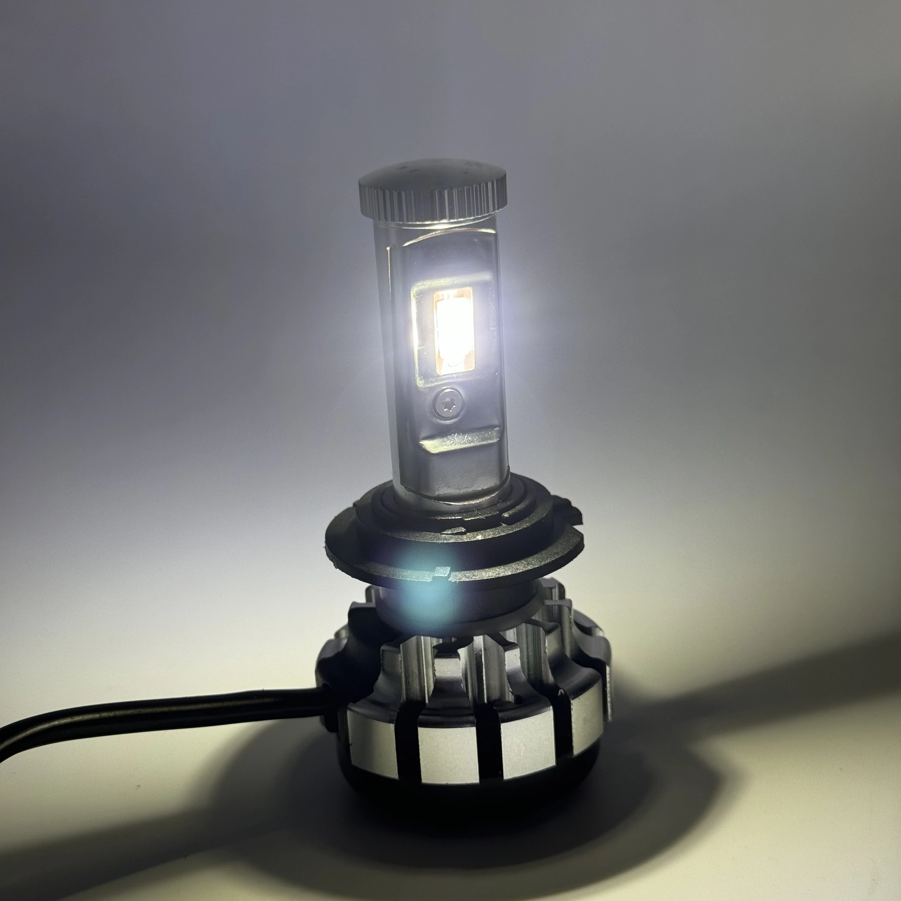 T1S Super Brightness Waterproof IP67  h7 h4 auto led headlights 6000K 9004 bulb for cars Auto Car Lighting System