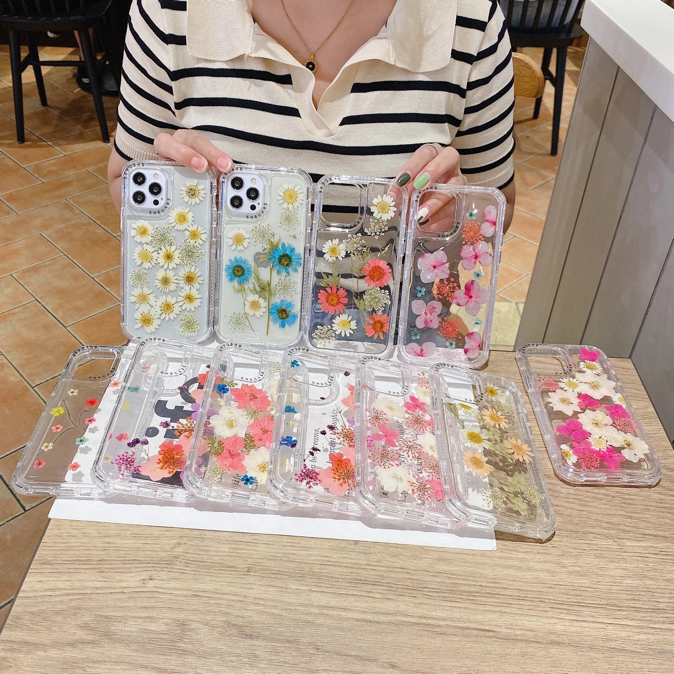Wholesale Phone Cases Real Dry Flower Phone Case Mobile Phone Cover for iPhone X/11/12/13 Series