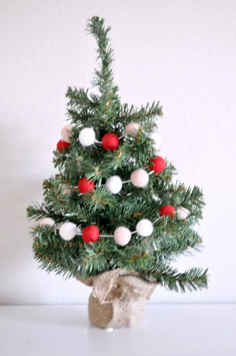 Christmas Decoration-Christmas Felt Ball Garland