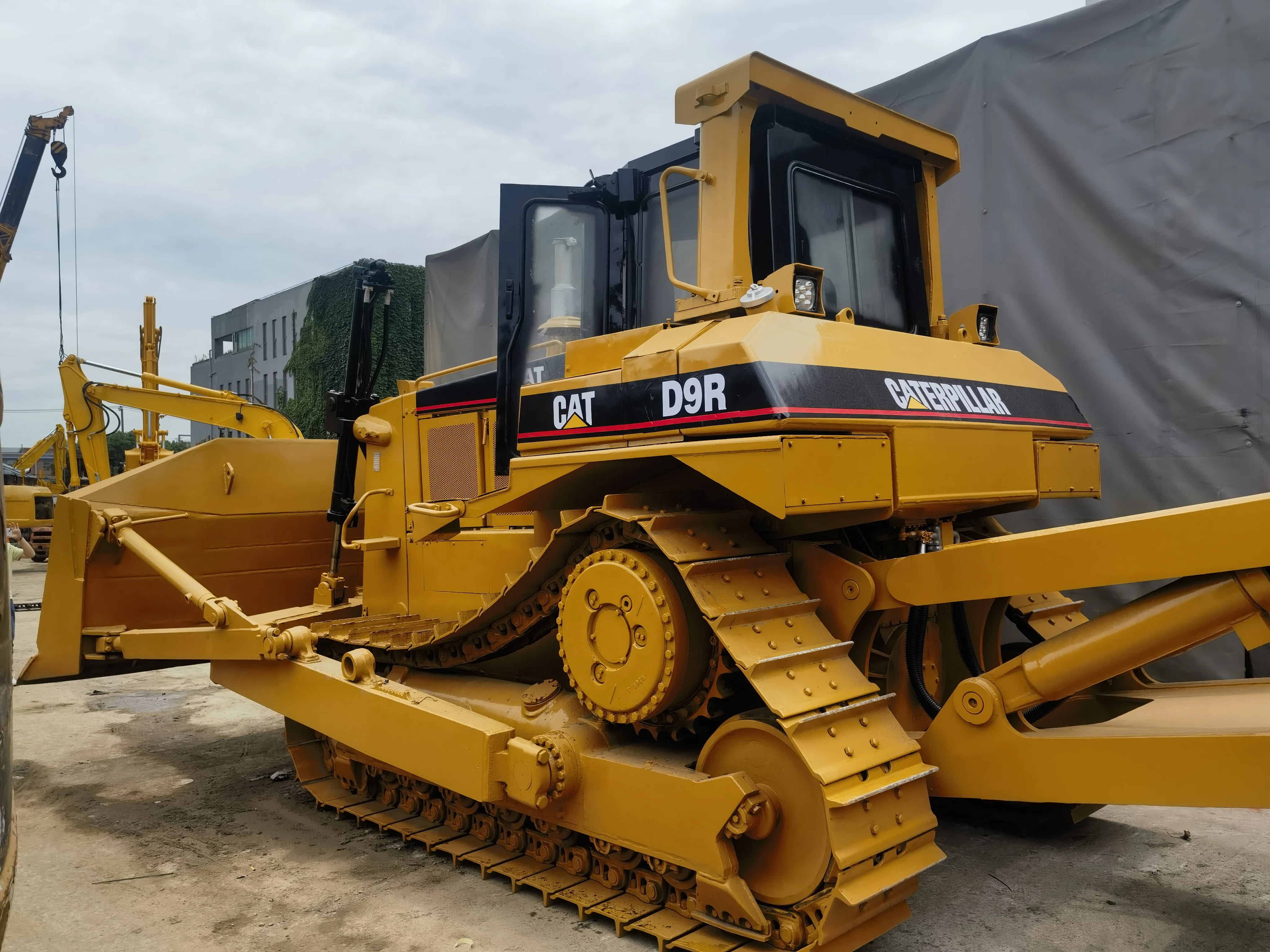 Высокое качество б/у гусеница D9R гусеничный бульдозер second hand CAT D6R D7R строительная техника в наличии для горячей продажи