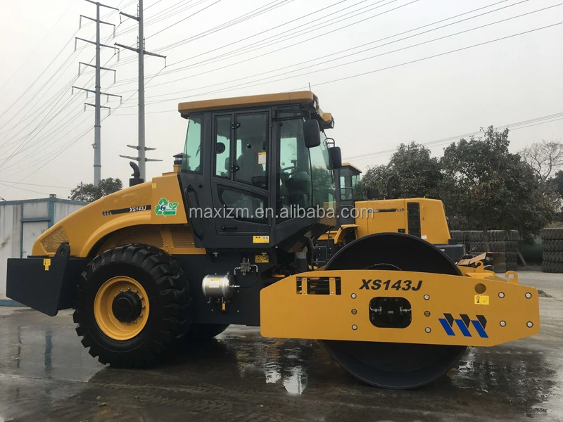 Xuzhou Factory 14t Soil Compactor New Road Roller with Pad Foot XS143H XS143J