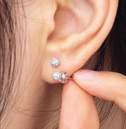 18K White Gold Earrings with Real Diamonds Man-Made VVS Moissanite for Engagement or Anniversary Silver Jewelry