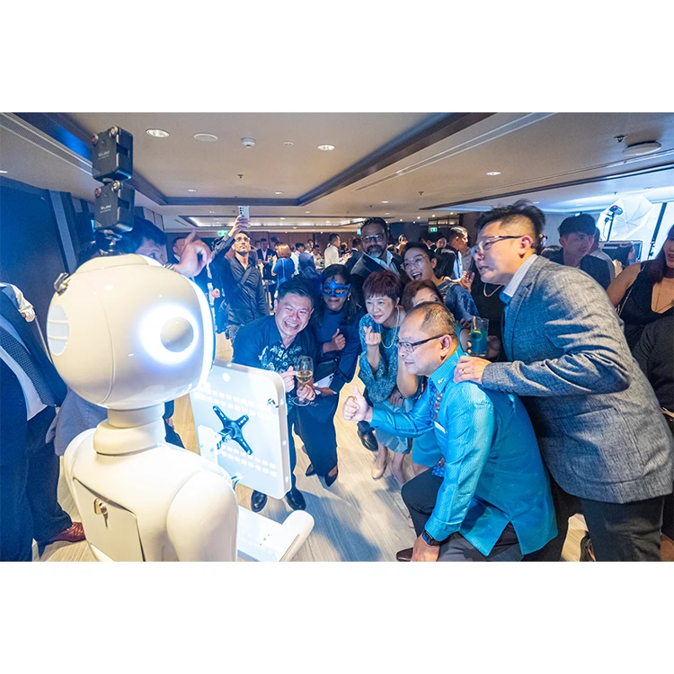 New 360 Robot mobile photobooth photo printing all-in-one Party supply iPad Photo Booth with flight Case DSLR Camera for event