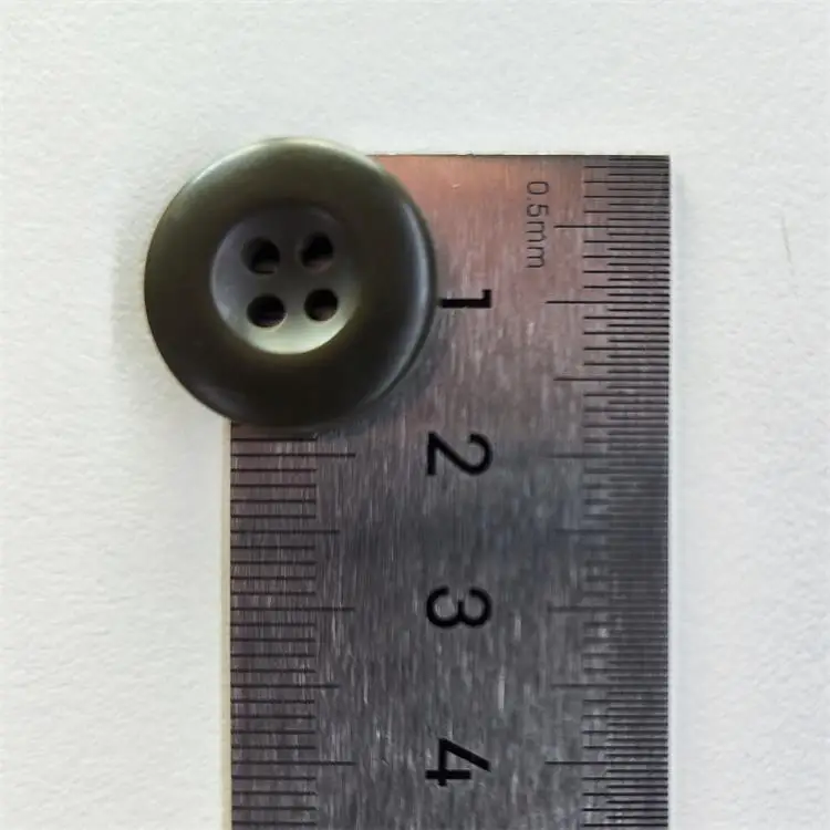 WT manufacturer wide edge 4 holes army green 19mm 30L resin button for garment
