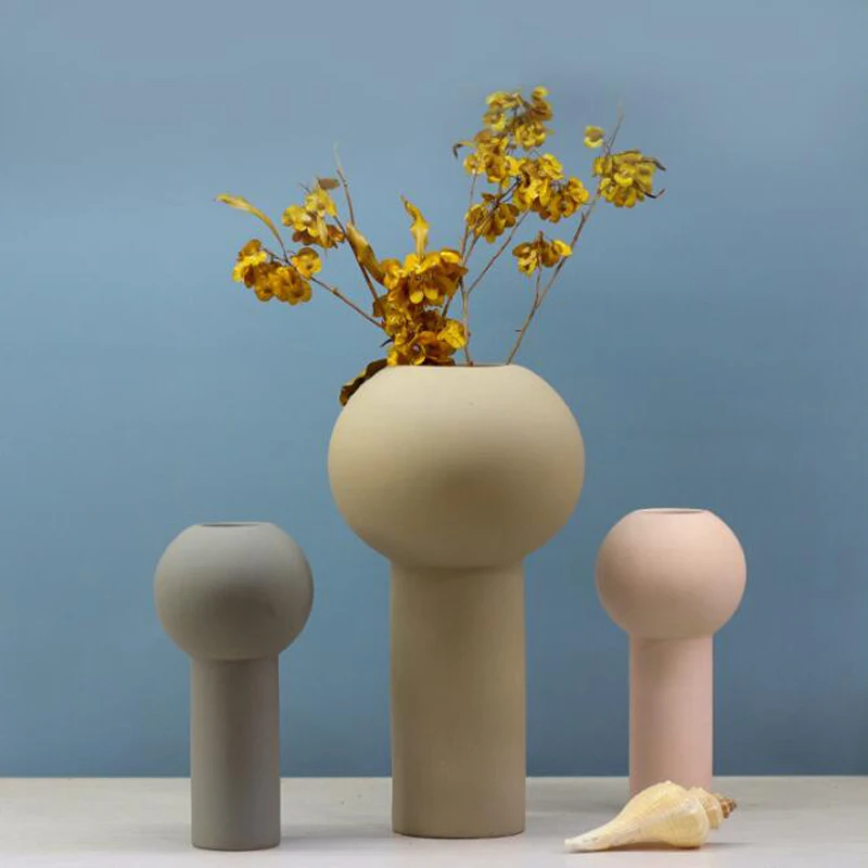 Wholesale home table decoration beige ceramic modern vase,vase for home decor ceramic/