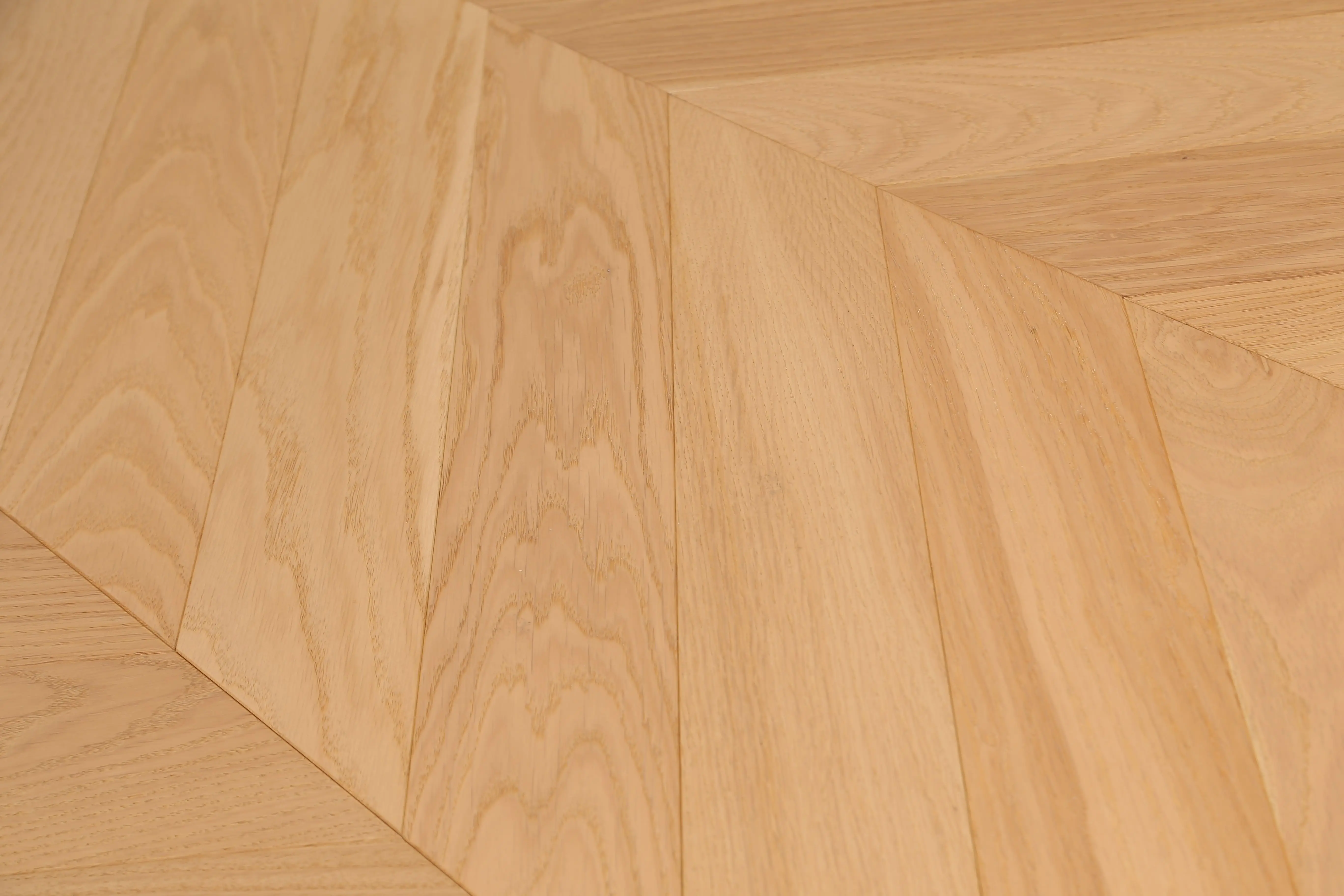 [ Name: Champagne ] Chevron white oak 3-layer engineered wood flooring