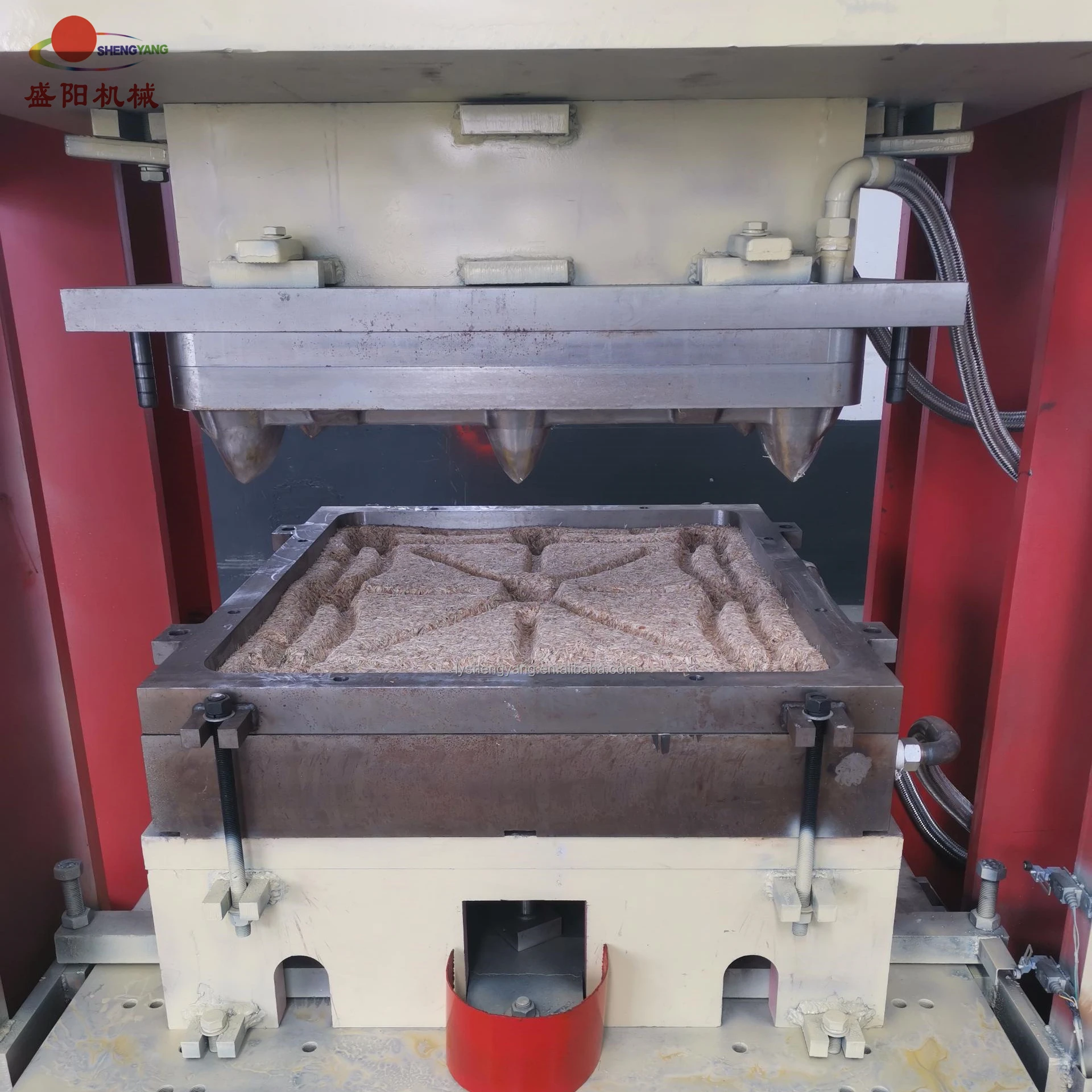 Наиболее популярные опилки, деревянные поддоны, горячий пресс, оборудование для горячего прессования