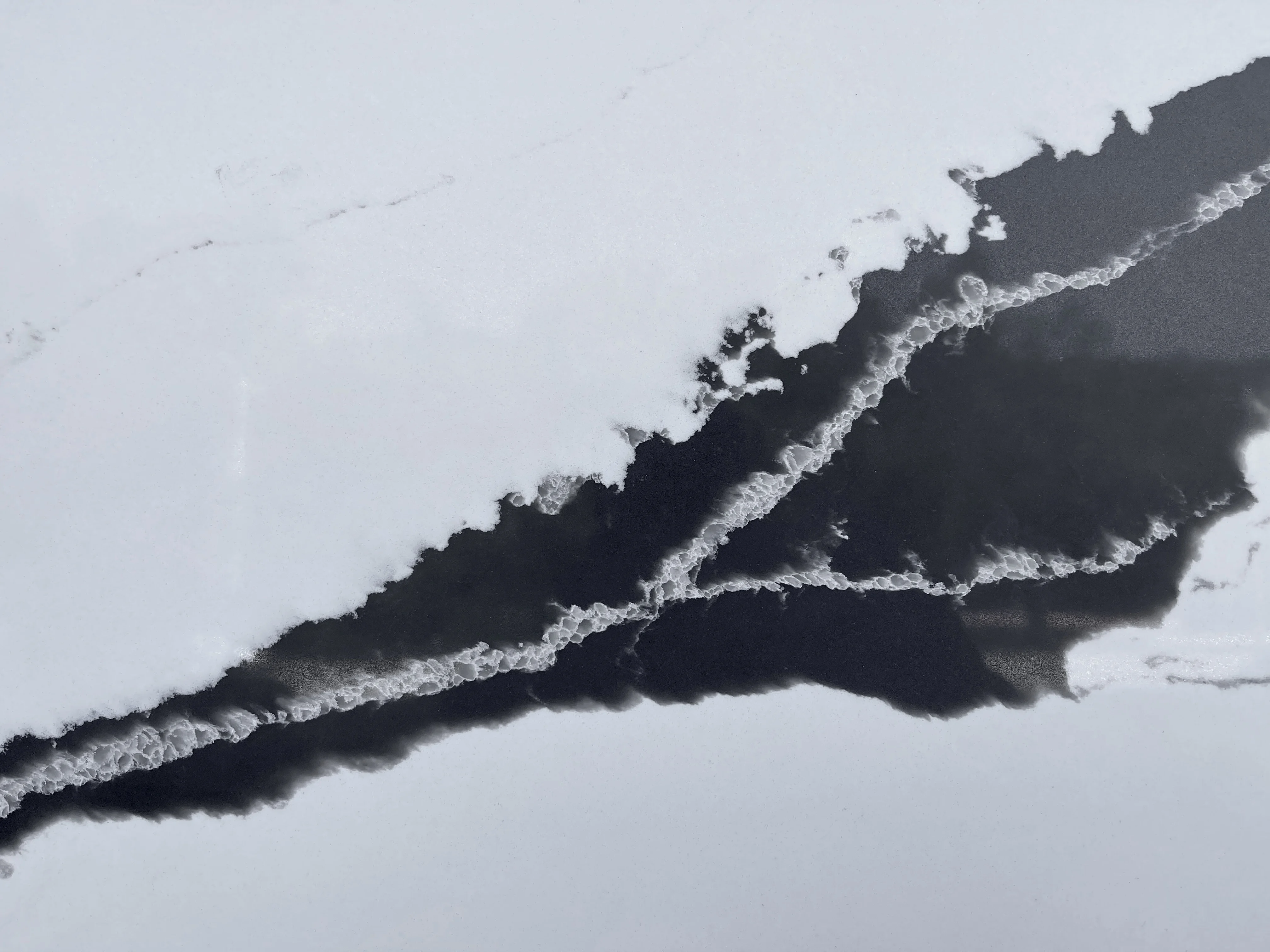 Panda white quartz stone artificial quartz for kitchen countertops island top marble look for step stair home decoration