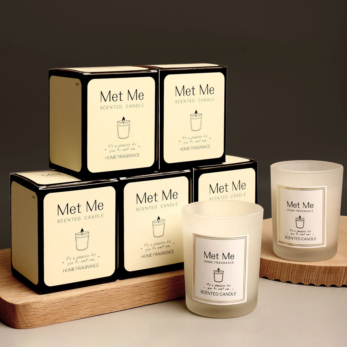 Offer free samples of luxurious scented candles for wedding decoration Clear glass jar candles with unique design candles