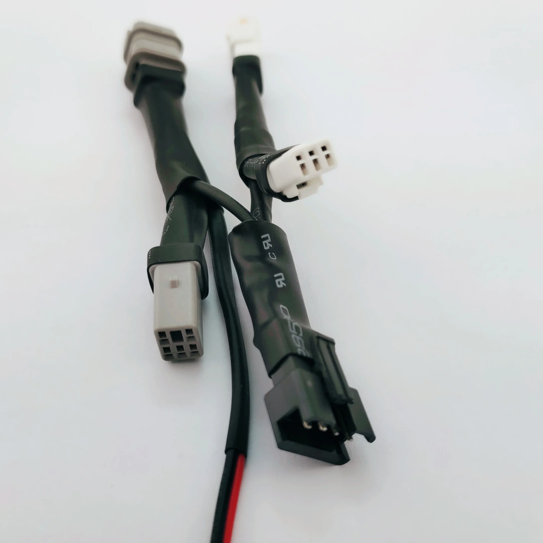 
05T/05R-WJPF-HHLE-D to 03T/03R-JWPF-VSLE-S wire harness for waterproof 