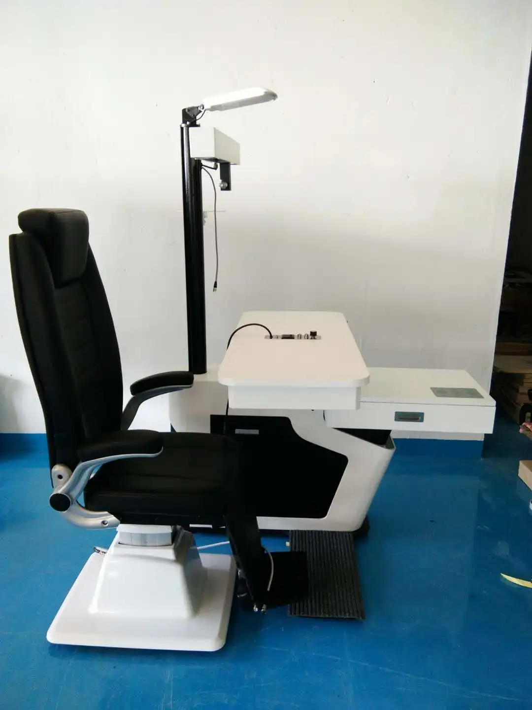 DM Newest design Good Price Ophthalmology Chair and Stand Unit for Sale Vision Tester Combined Table and Chair for Ophthalmology