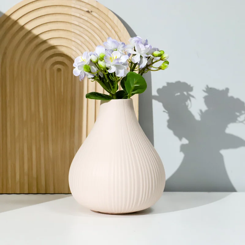 YBH Modern Simple Decorative Table Vase Elegant Plain Ceramic Porcelain Vases For Office Wedding Centerpiece Vase