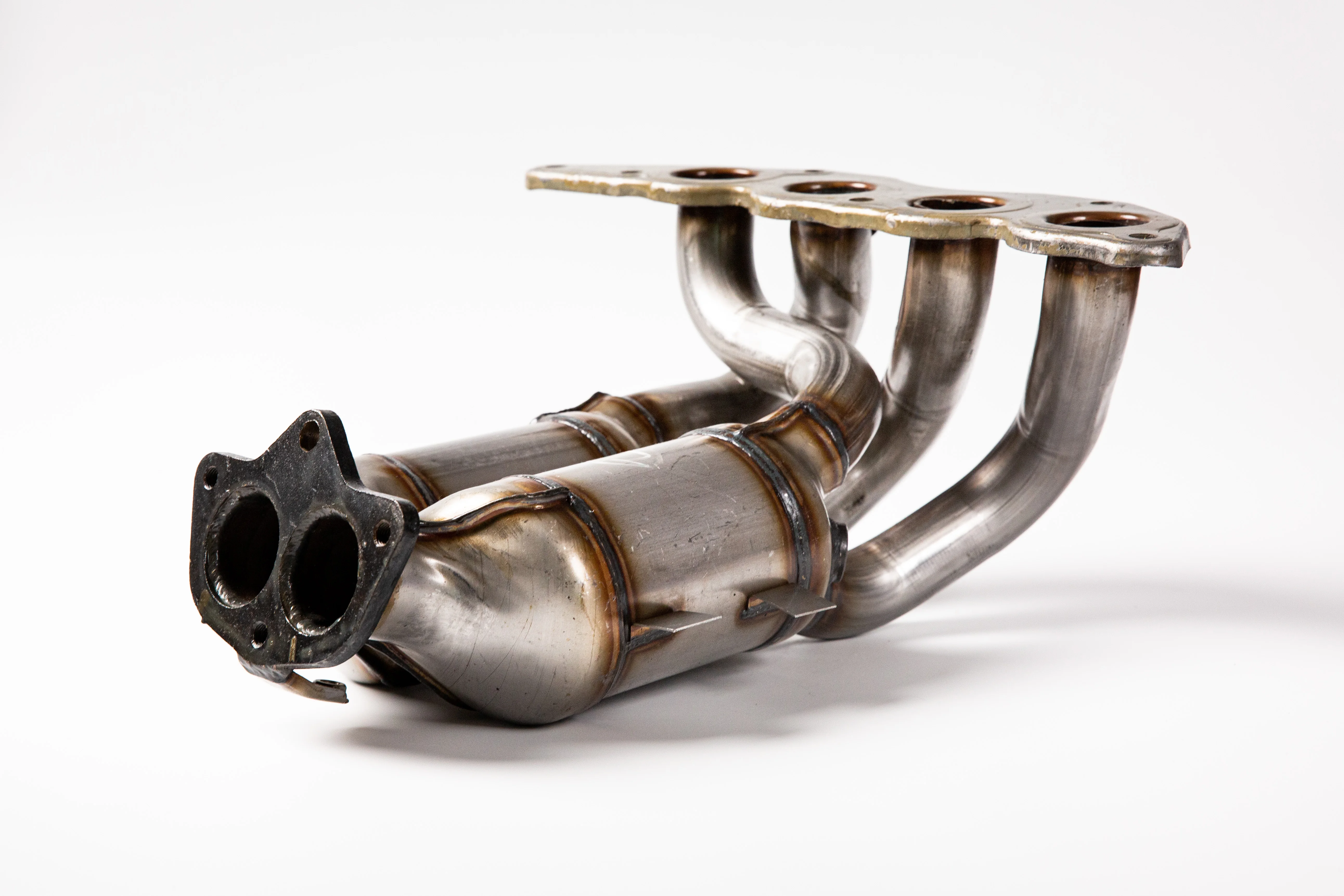 Car catalytic converter exhaust system with muffler and catalytic converter