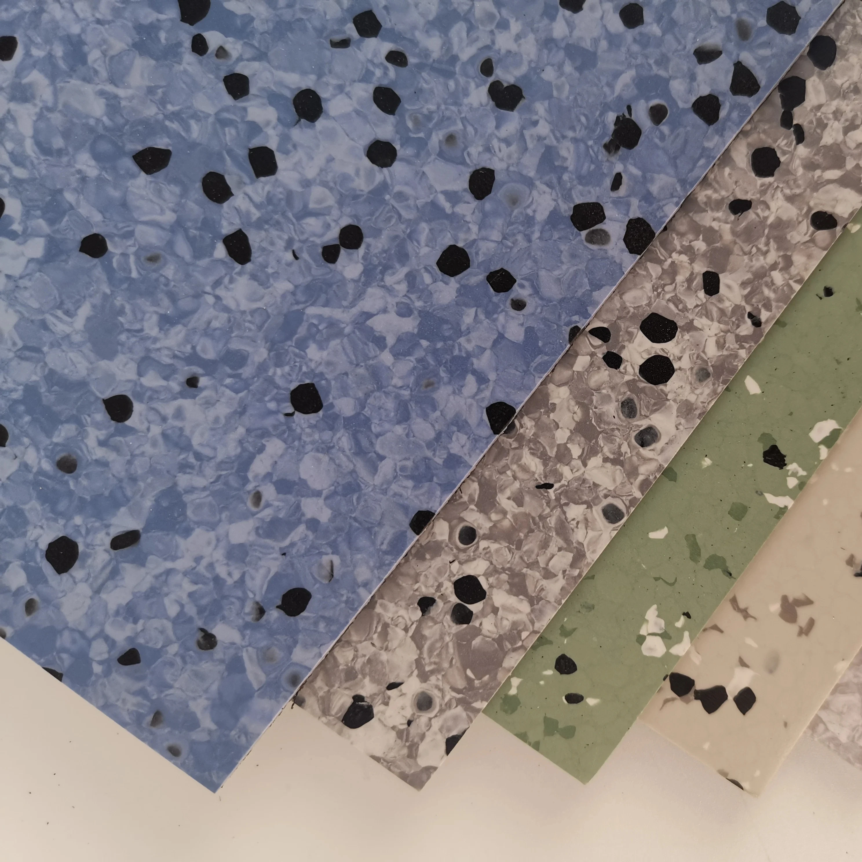 Anti-Slip ESD Plastic Vinyl Flooring Anti-static Wear-Resisting Plastic Flooring Roll Esd PVC Roll Floor for data center