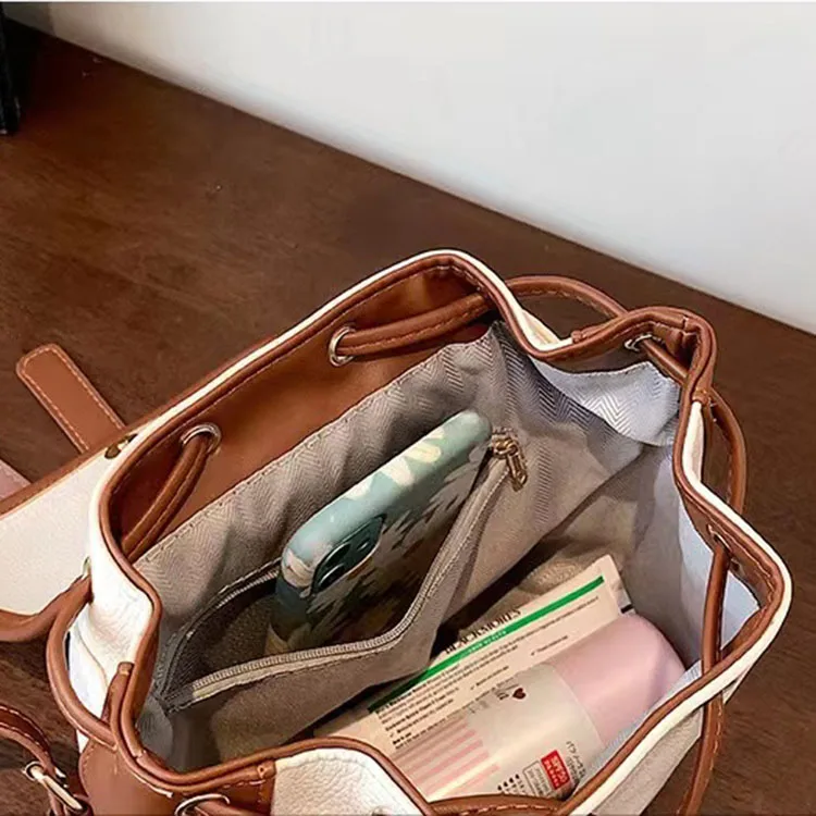 New Arrival Fashionable Girls Daily Backpack High Quality Travel School Waterproof Women Backpack