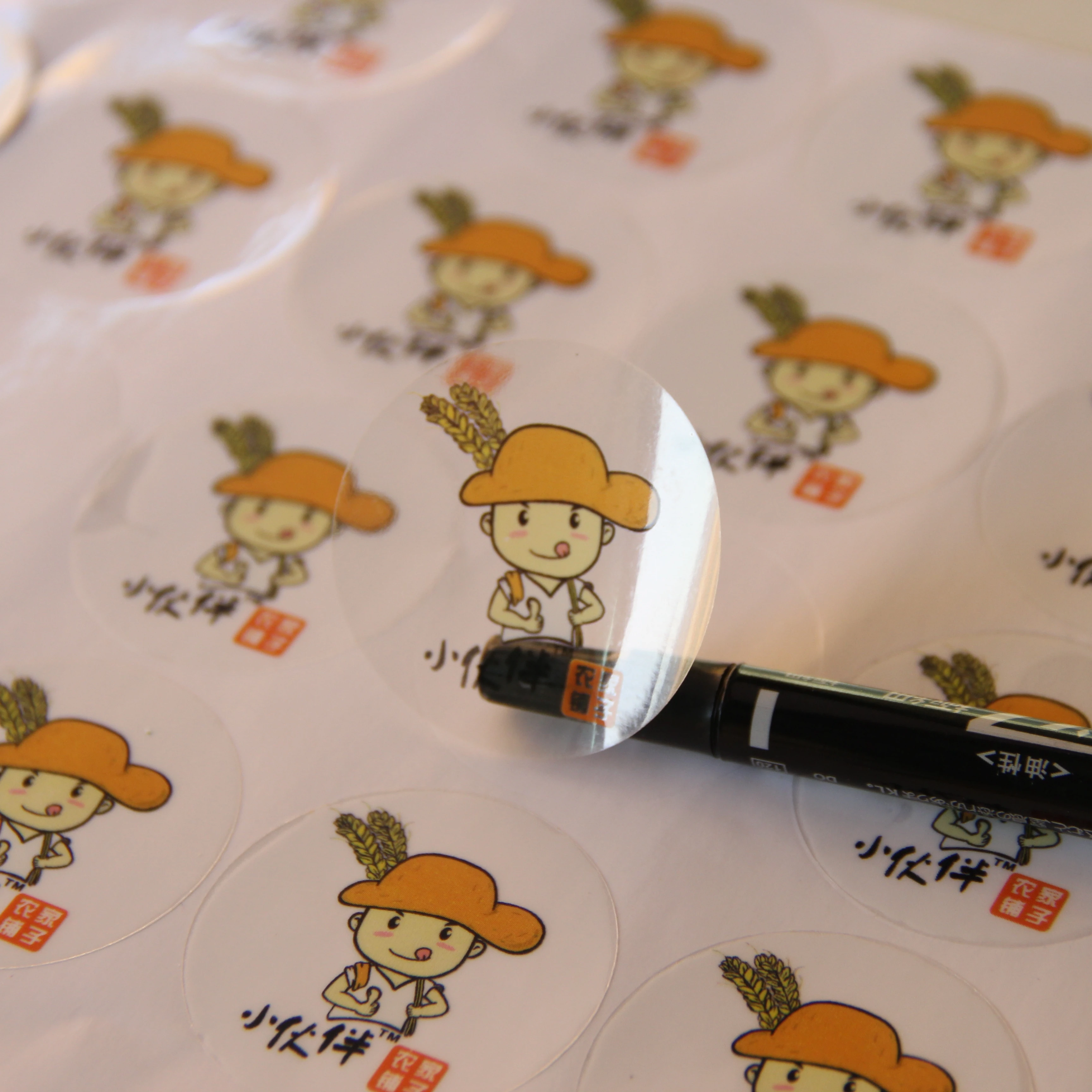 
Оптовая продажа заказной хорошее качество Золотая фольга штамп ПВХ прозрачная этикетка цикл круглый стикер прямоугольник стикер 