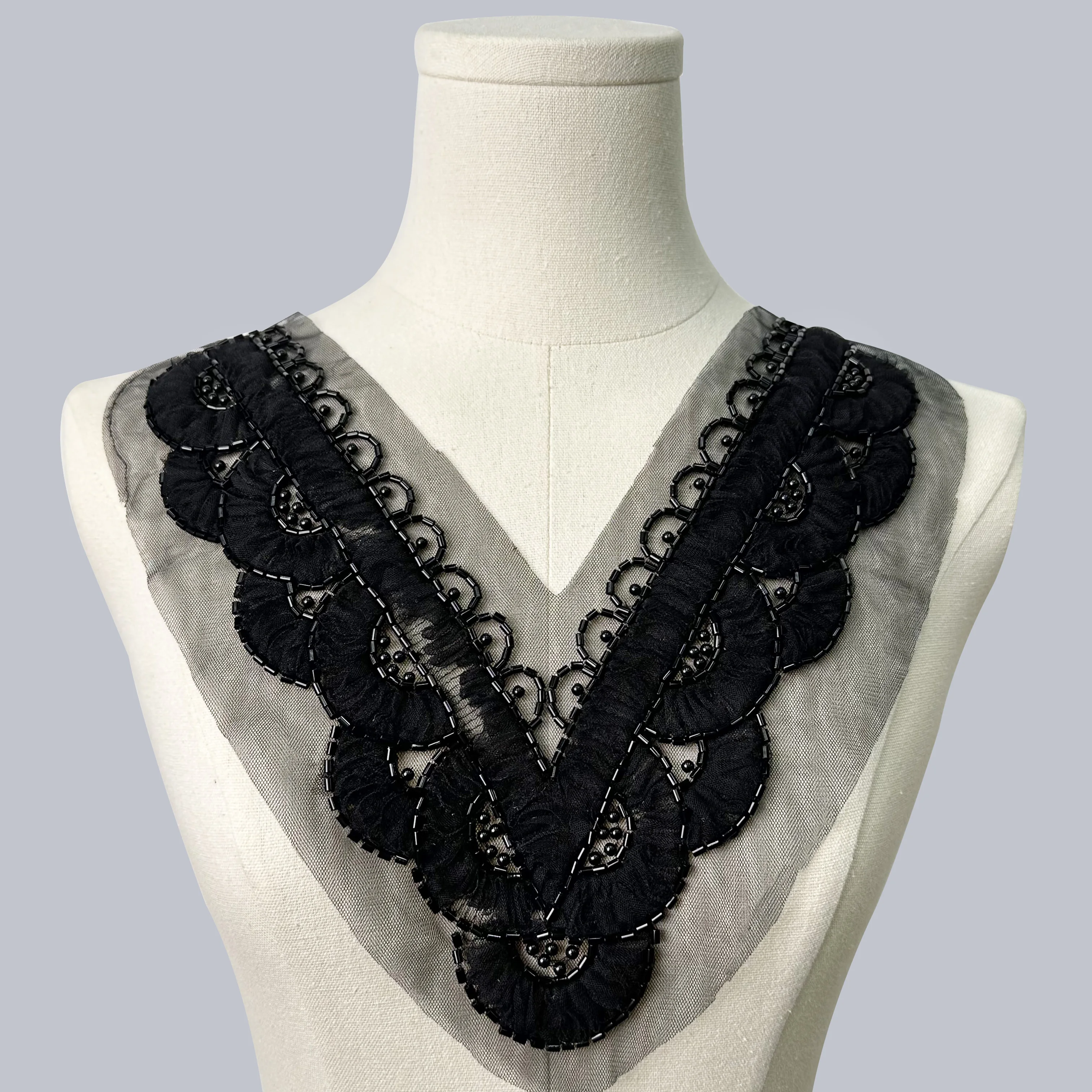 Manufacturer Direct Sales V-Neck Chicken Heart Collar Flower Mesh Lace Anti Slip Collar DIY Decorative Accessories