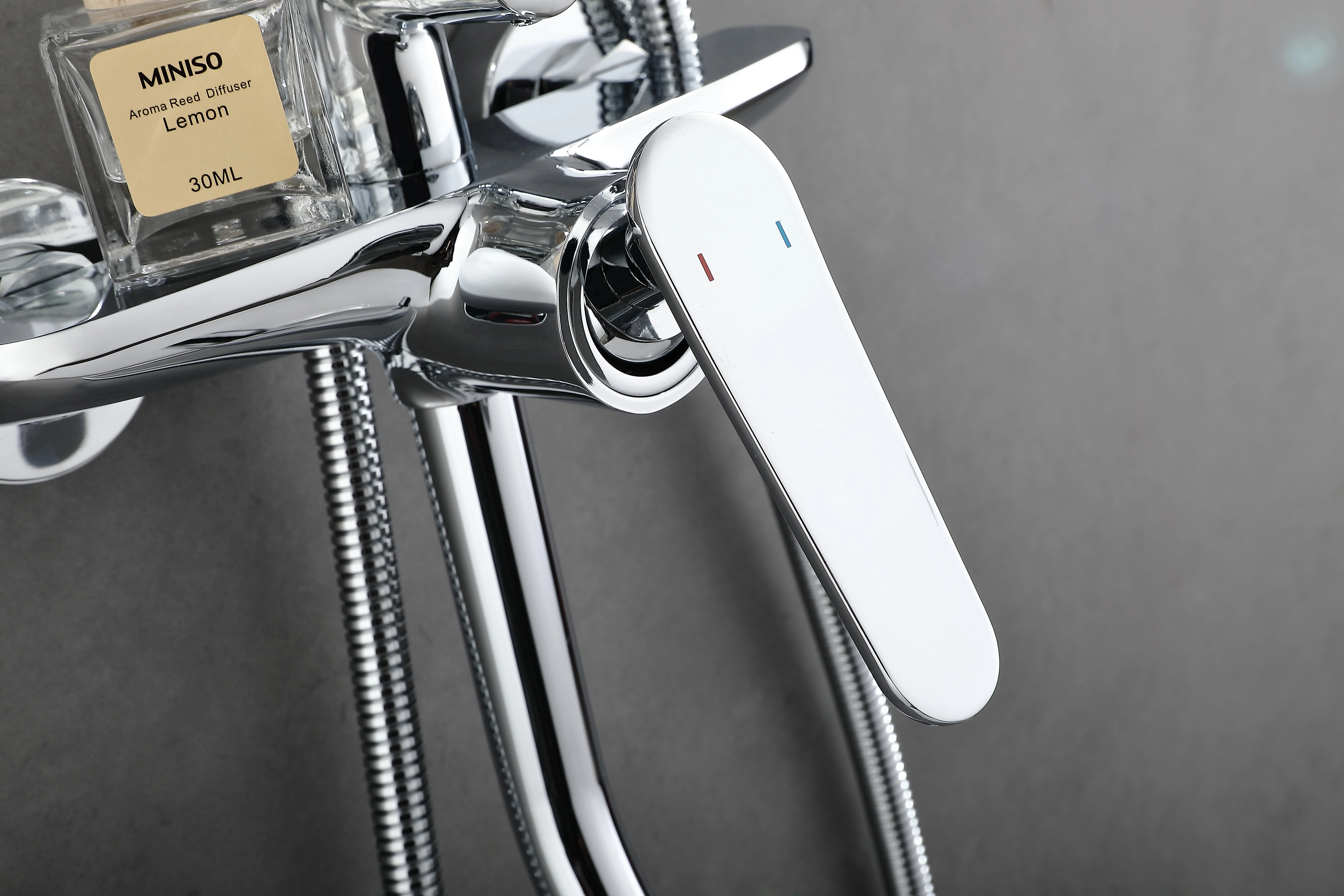  Direct sales thermostatic stainless steel head water mixer luxury large rain shower for hotel