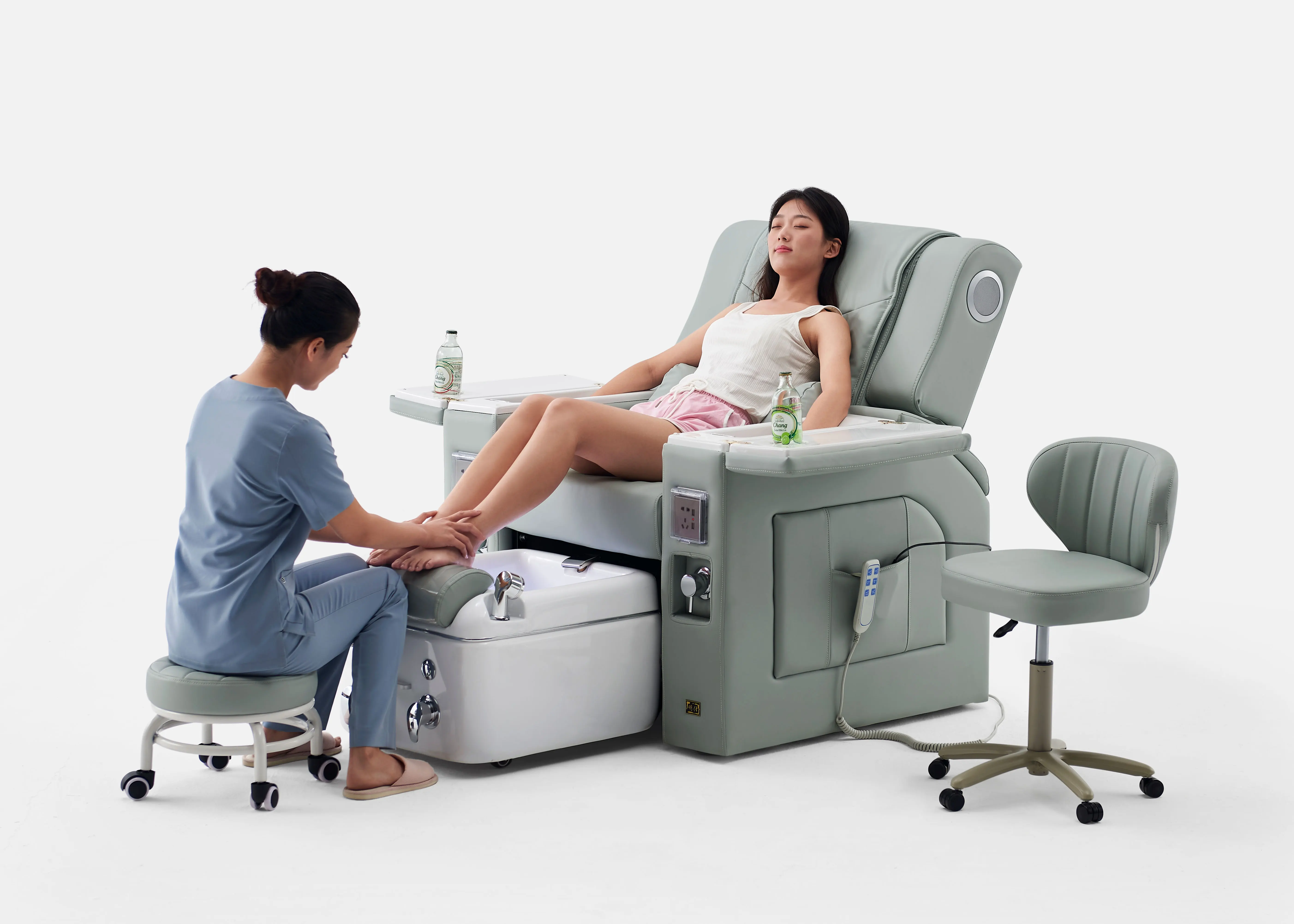 Wholesale Modern Beauty Nail Salon Pipeless Whirlpool System Vibration Full Body Massage Foot Wash Pedicure Chair