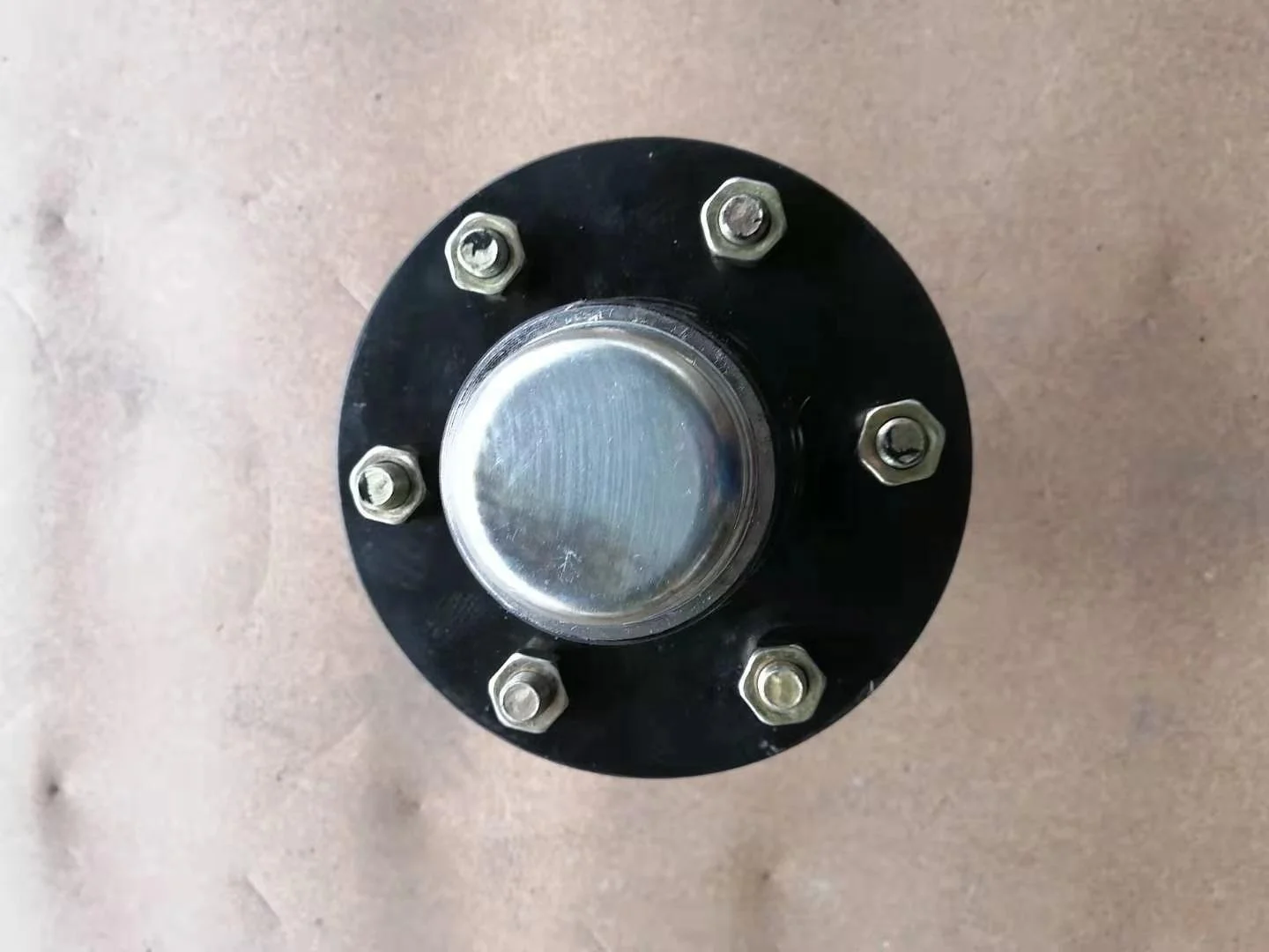 6 Studs Square Spindle Stub Axle with Bearings Hub assembly