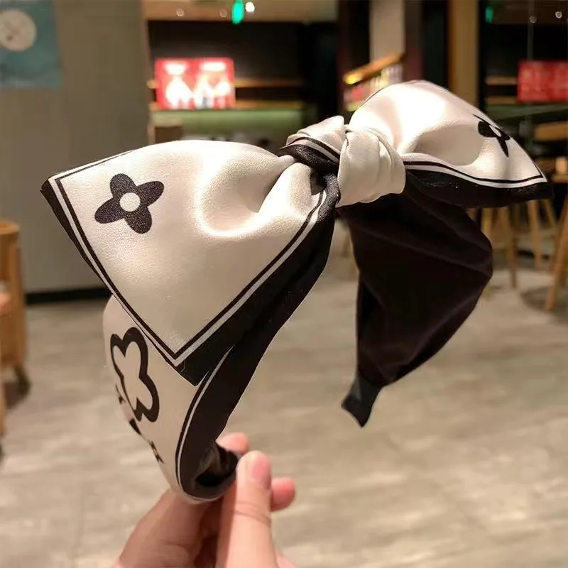 New Fashion Trend Braided Folds Pattern Hair Hoop Accessories Designer Headbands For Women and girls