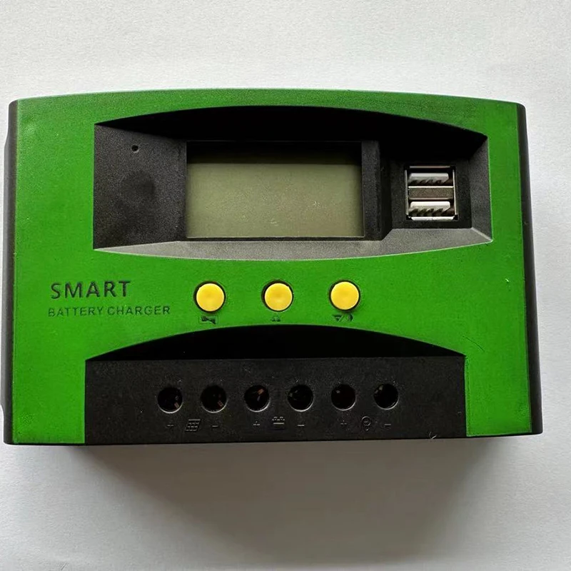 Smart 12 /24V Auto 20A Best Solar Panel Battery Regulator with Dual USB PWM Solar Charge Controller