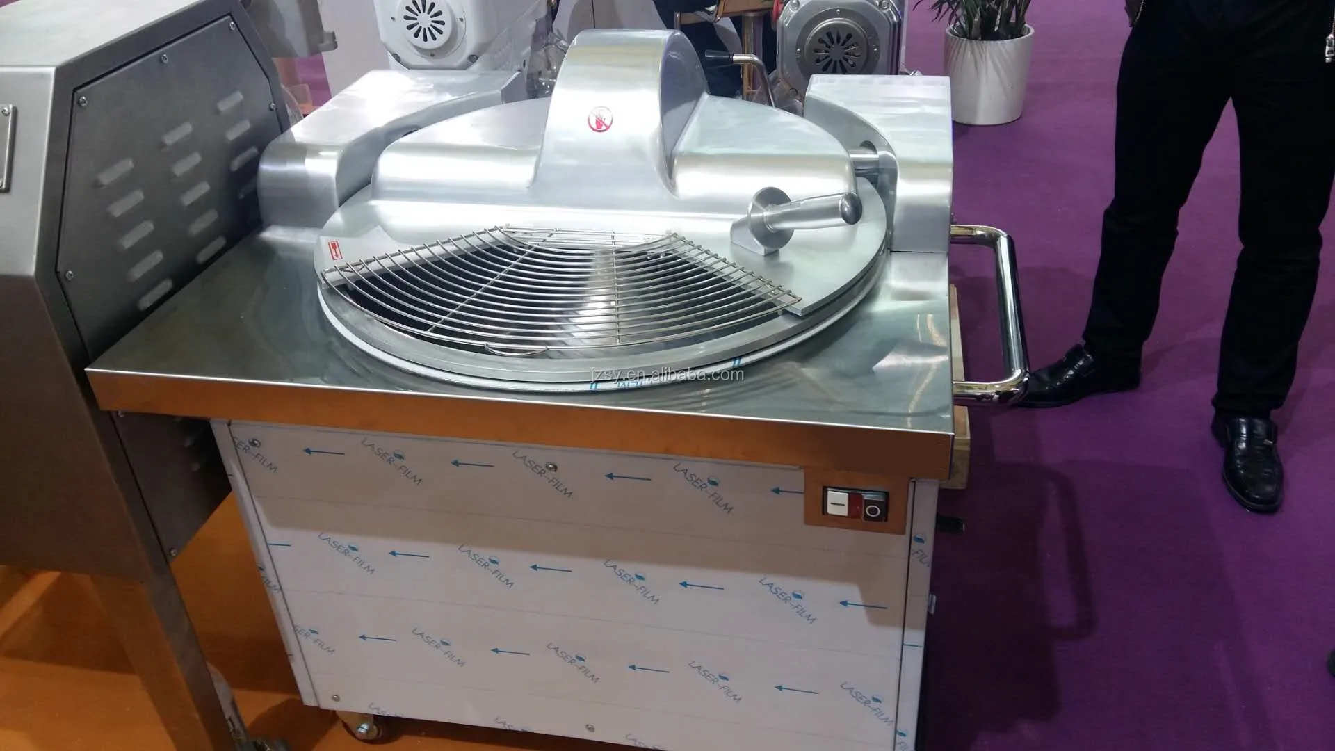 Wholesale price cheap commercial stainless steel automatic small meat sausage bowl cutter/surimi vegetable chopper mixer machine