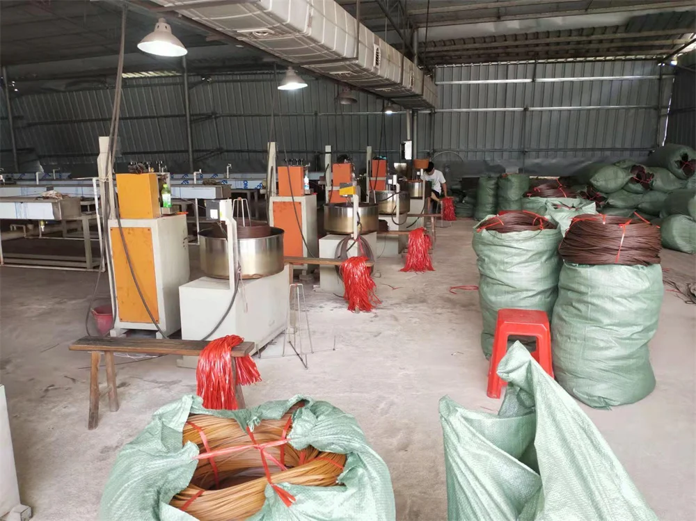 Прямоугольная пластиковая корзина для хранения из ротанга