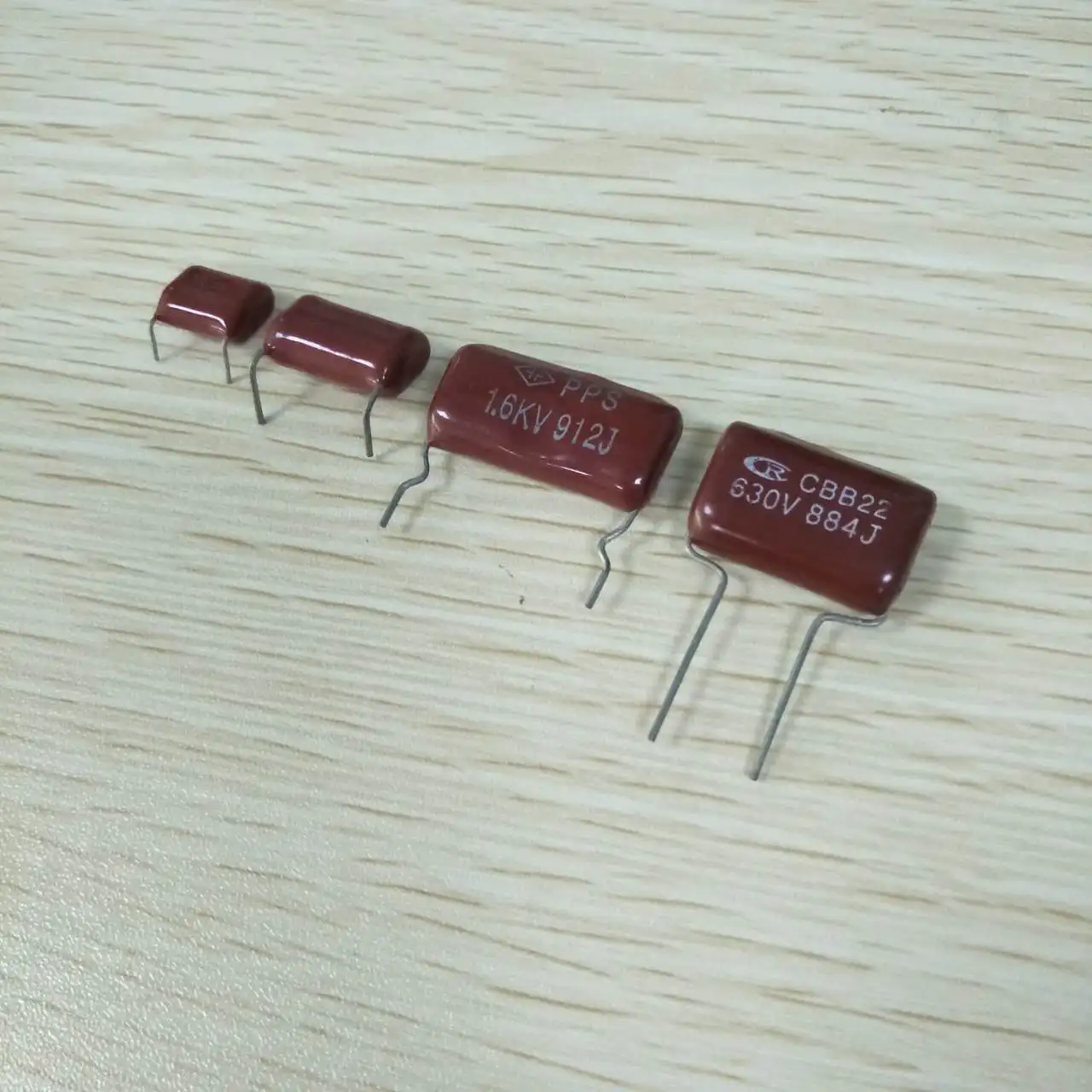 Fully Automatic Transistor Capacitor Radial Component Lead Cutting Forming Bending Machine Form K Type 90 Degrees Long and Short