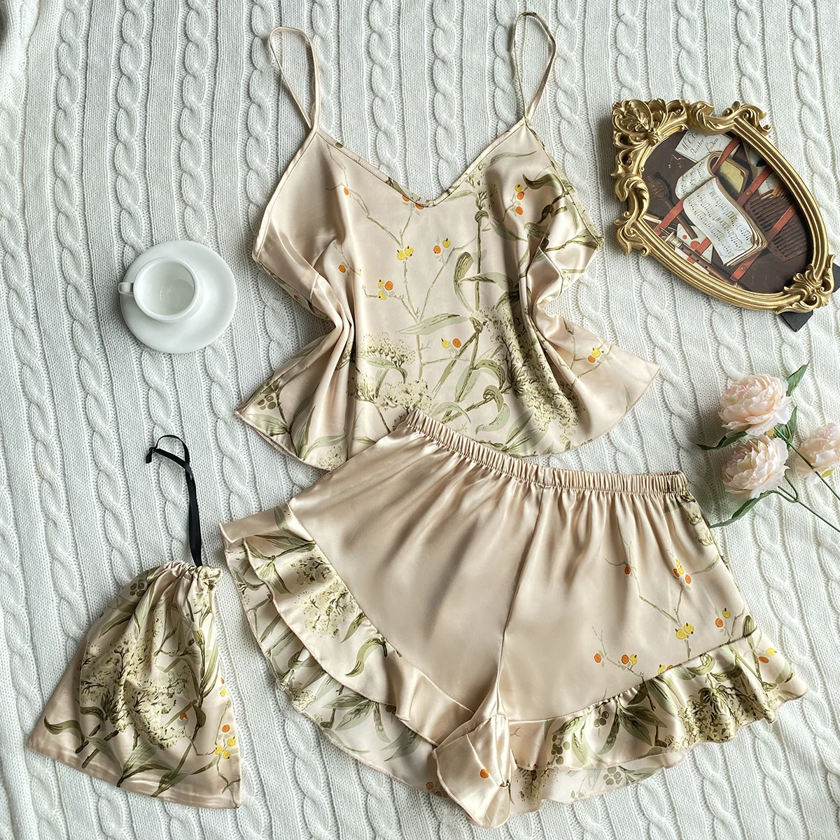 DEBELA Sexy suspender pajama suit wholesale fashion print leisure wear sleepwear 2 pieces set for ladies satin pajamas