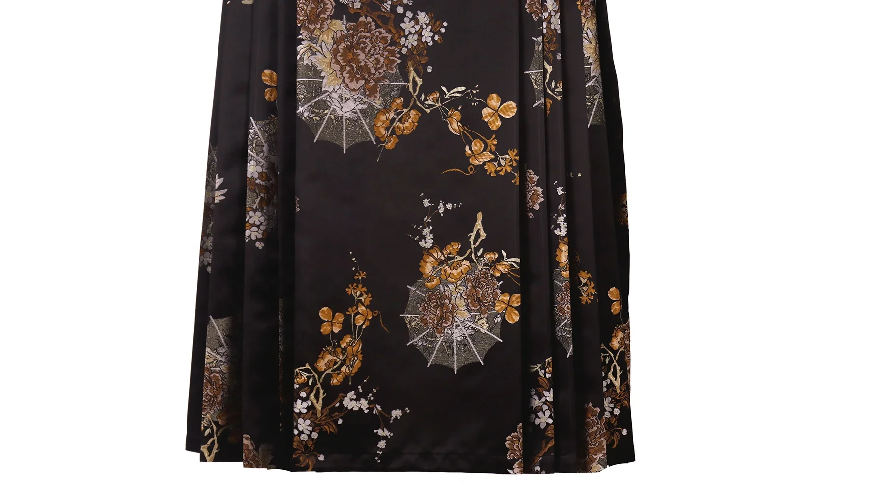Romantic national style new Chinese embossed weaving new Chinese Song Jin horse face skirt makeup satin elegance beauty