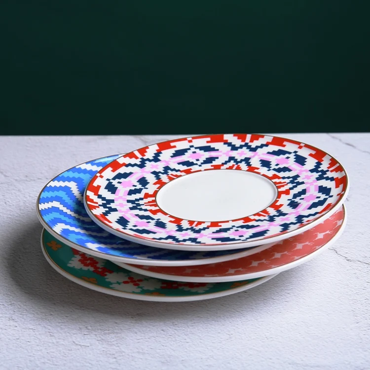 2021 Latest Design Gold Handle Ceramic Tea Cup Sets with Saucers Arabic Coffee Ceramics Porcelain Cups and Saucers Gold Rim