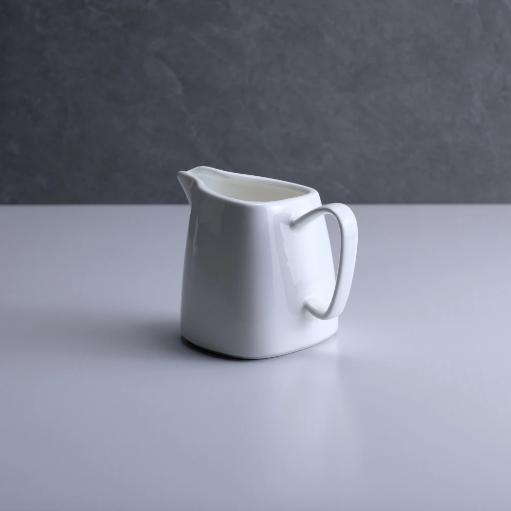 2024 Hotel Supplier Wholesale Glossy White  Table Latte Art Pots OEM LOGO  Vajilla Italian Ceramic Milk Pitcher Ceramic Milk Jug