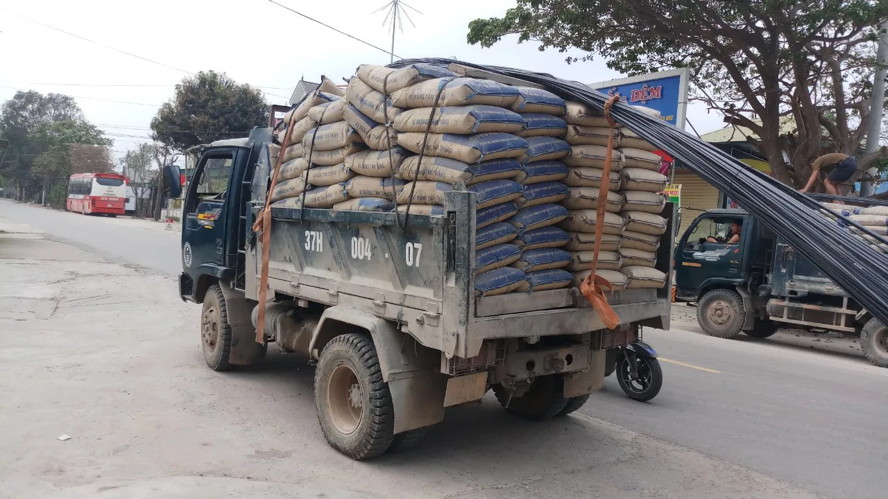 42.5R cement in Bags High quality cement 42.5 50kg Vietnam manufacture Product Cement Best Quality