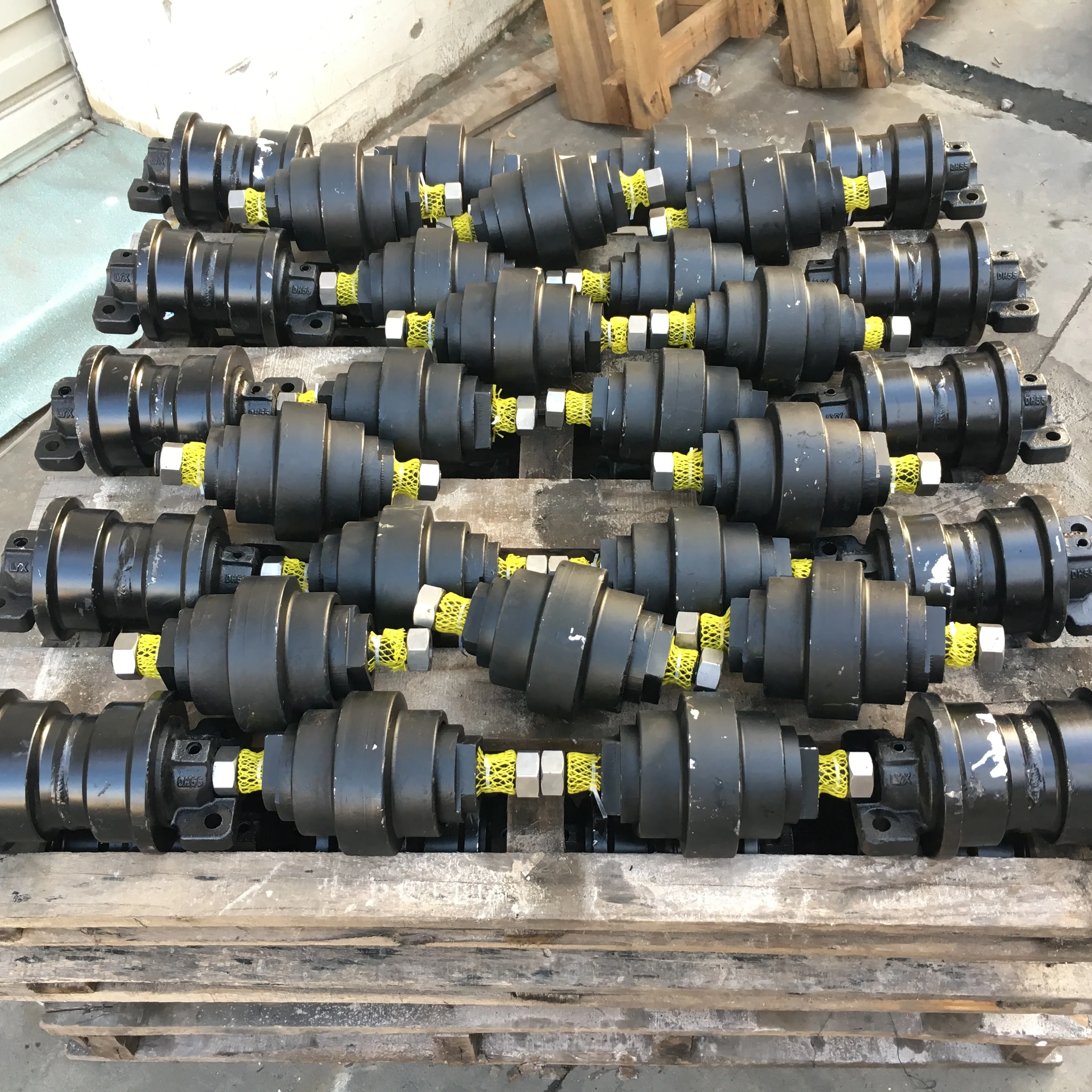 mini excavator X331 X337 track bottom roller