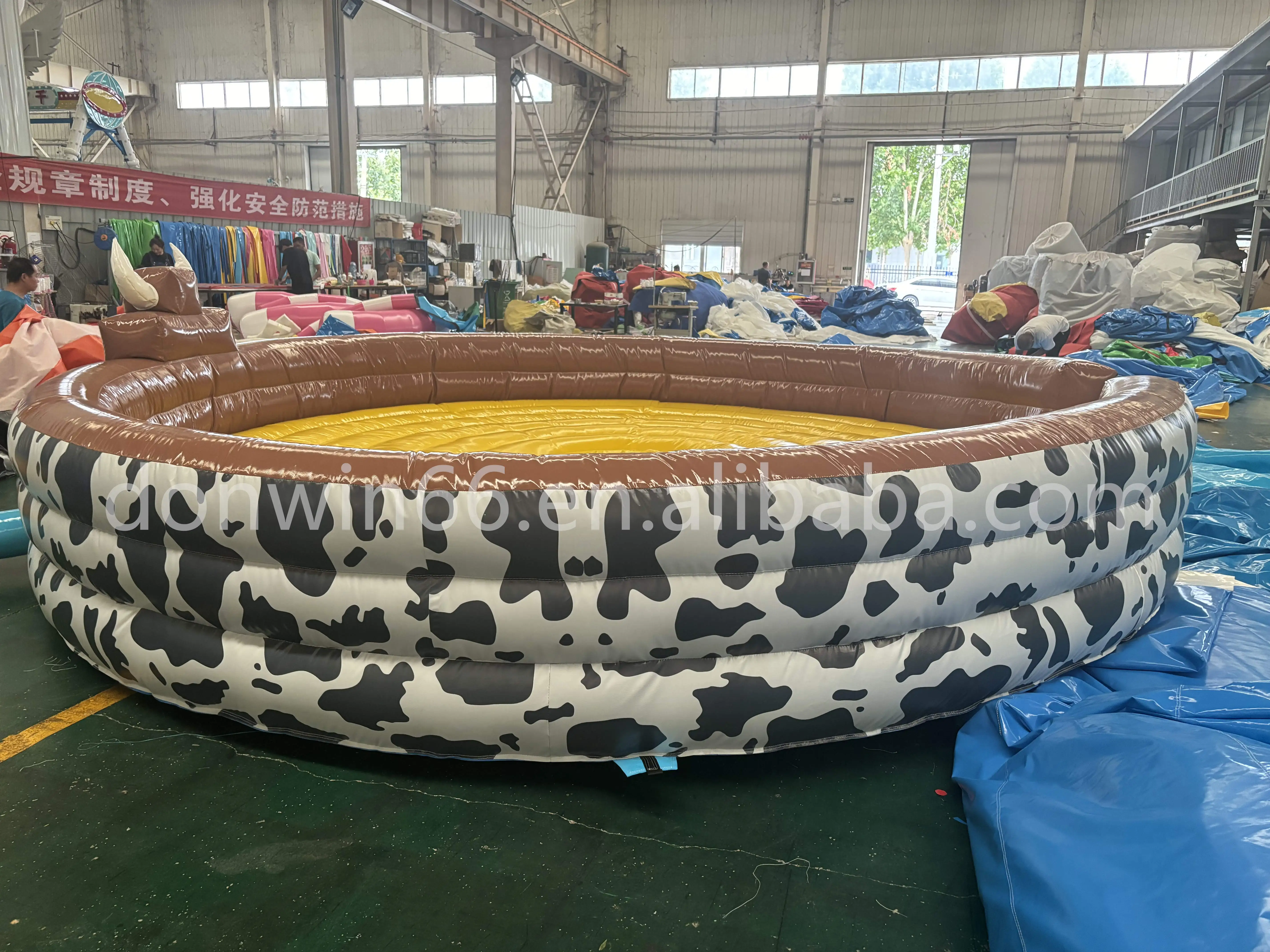 Thailand Export Commercial Riding Bull Game Outdoor Inflatable Amusement Rodeo Games 5m Diameters Crazy Mechanical Bull