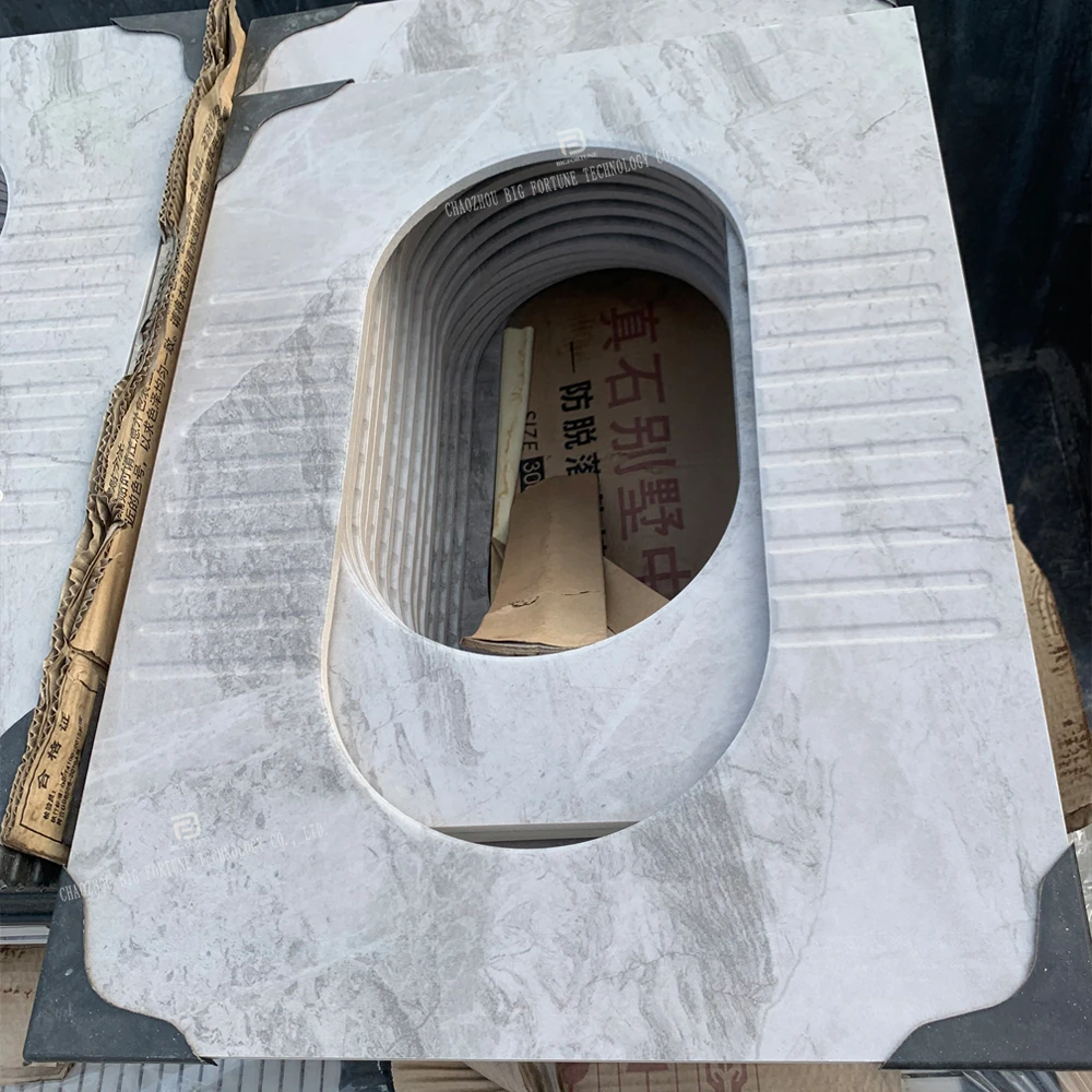 High quality wholesale sanitary ware squat toilet modern floor mounted toilet black squatting pan