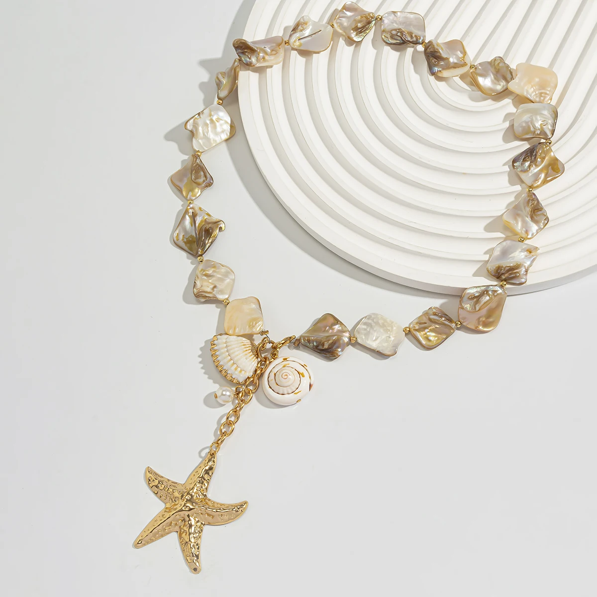 Bohemia Fragmented-Shells Beaded Chain with Big Starfish Pendant Necklace for Women Trendy Summer Vacation Choker Collar Jewelry