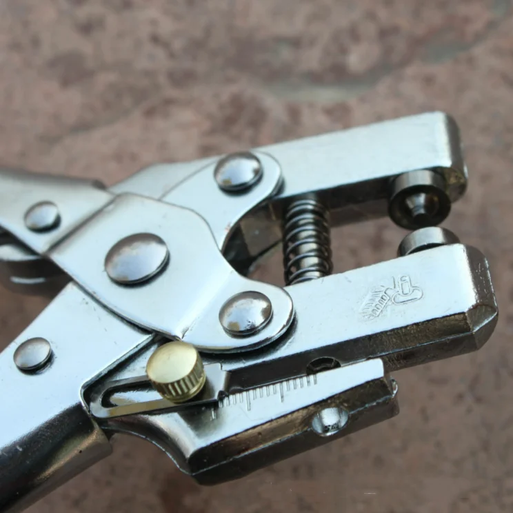 
rivet plier drilling punching pliers shoe eyelet metal button pliers 