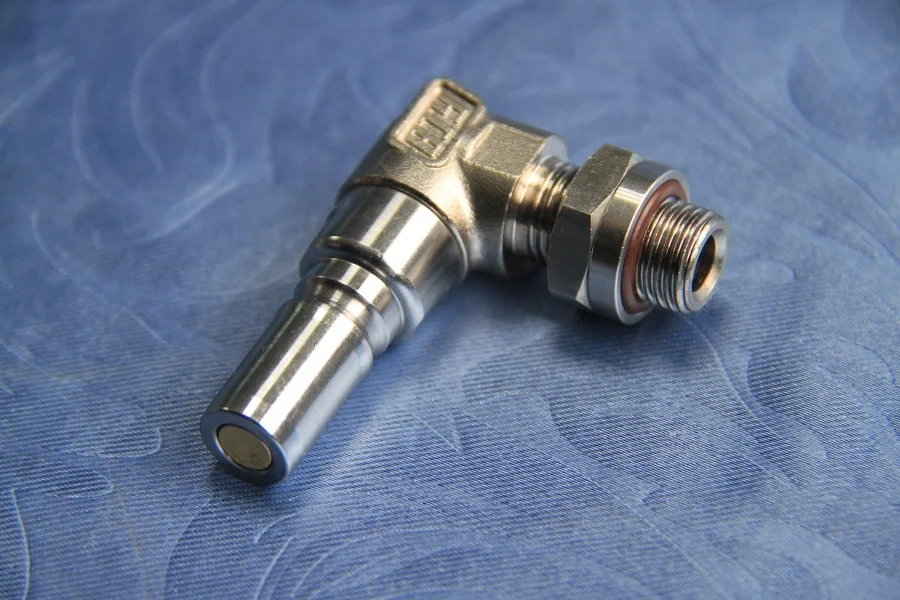 High Accurate Spare Parts For Blowing Mold Quick-Release Single-Way Coupling Water Connector