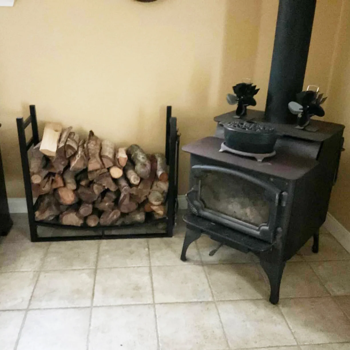 hOT Sale Small Dutdoor Fireplace or Fire Pit Wood Storage Holder Firewood Log Rack