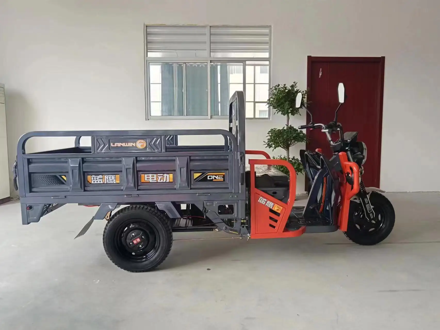 Fangrui Electric Cargo Tricycle And Battery Electric Scooter For Freight And Transport 1000W 60-72V