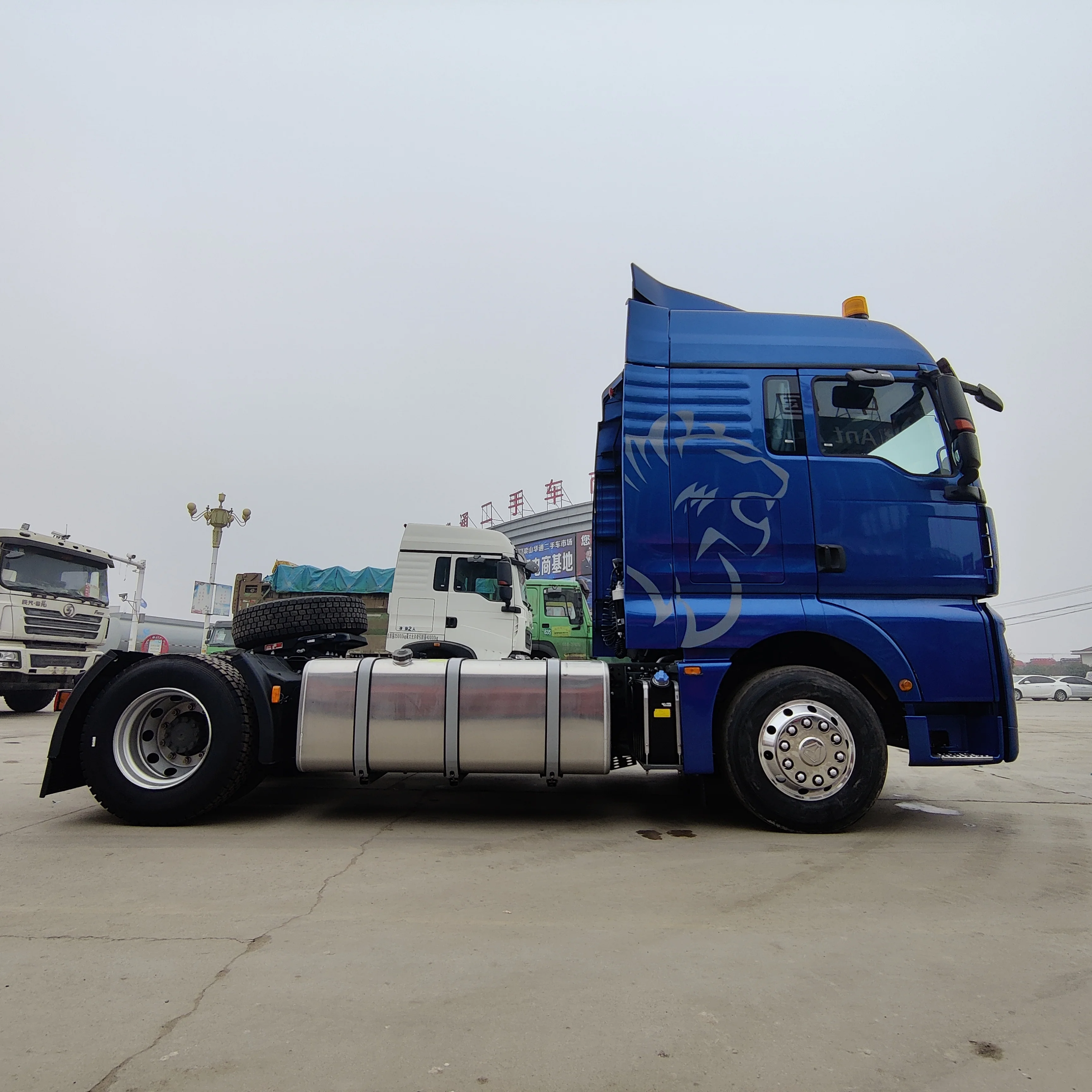 Sinotruk Sitrak C7H второй головной грузовик Howo 4x2 6x4 Cng Подержанный тягач