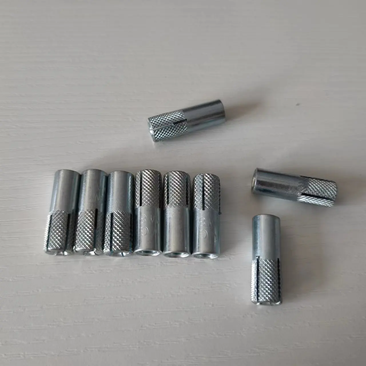 China Professional Manufacturer carbon steel Fix Bolt Expansion drop-in anchor bolt