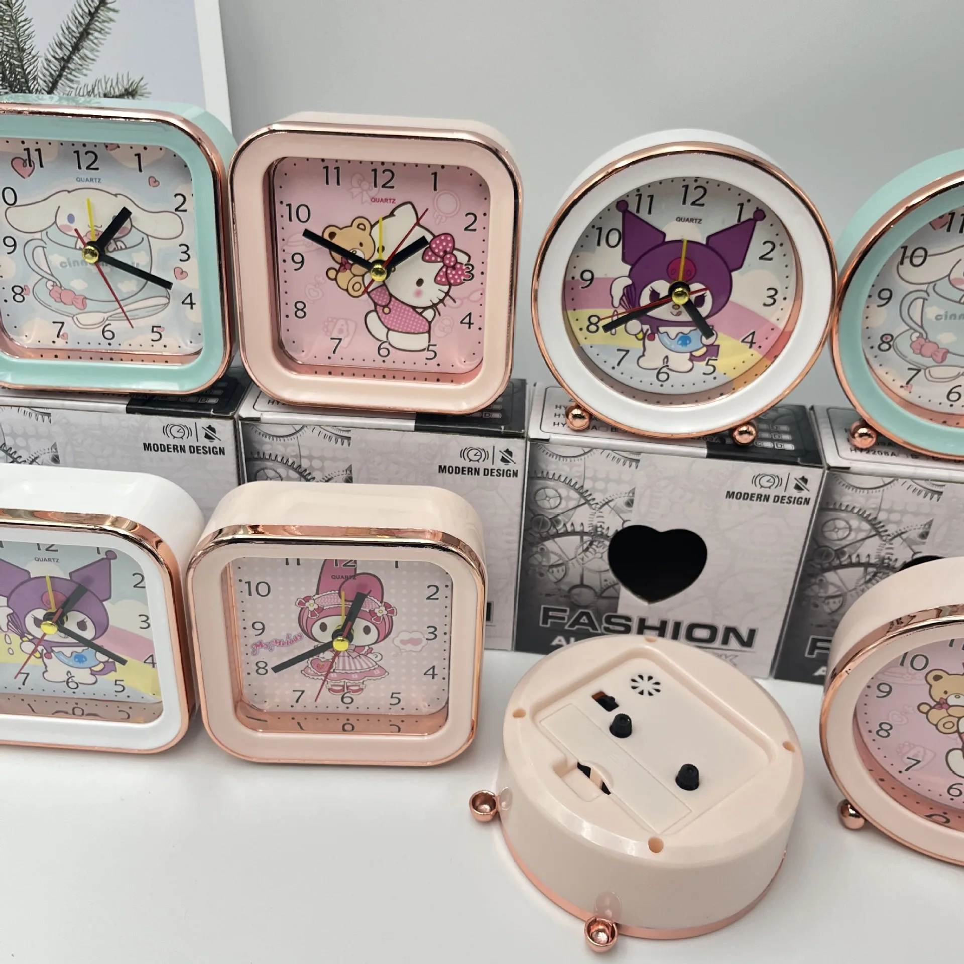 Хит продаж персонажи Sanrion Hello Cat Kitty Kuromy Melodi Cinna милые аниме картонные канцелярские товары квадратные круглые будильника награды