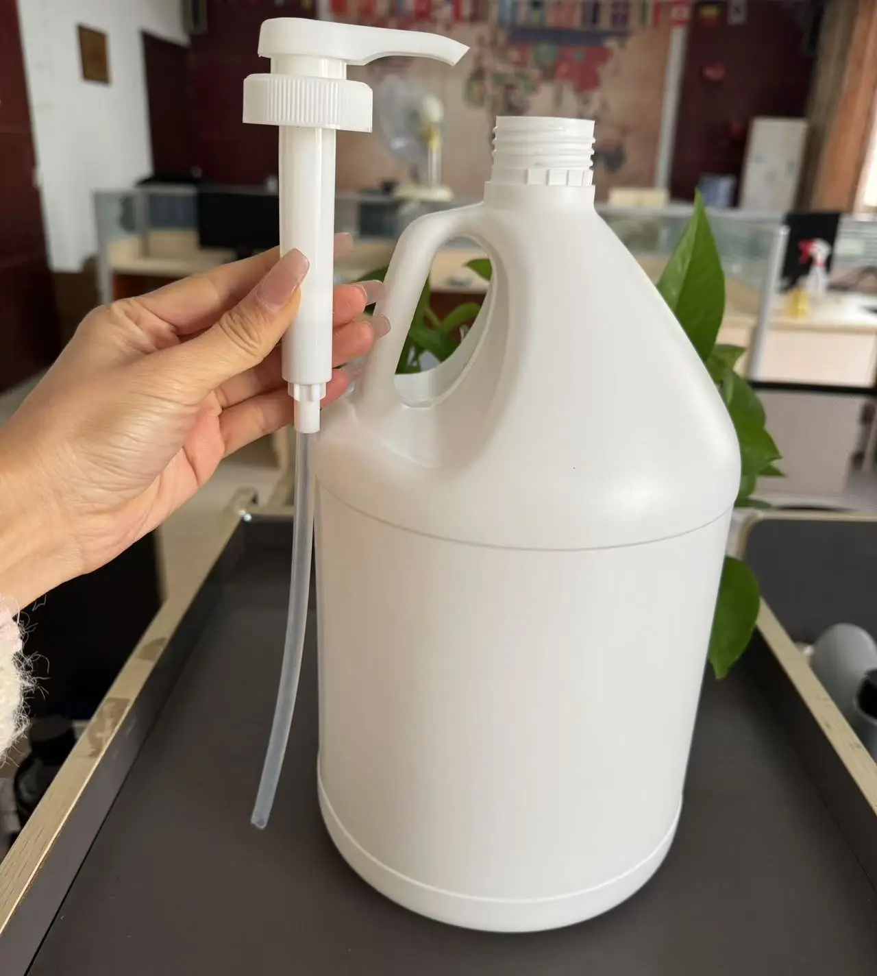 HDPE лосьон для рук мыло здоровой очистки 5 л канистры пластиковая галлонная бутылка дезинфицирующего средства с насосом 38 мм