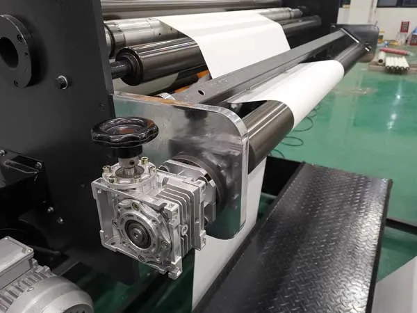 Paper/Adhesive Sticker/Non Woven Fabric Roll To Sheets Cutting Machine With Pallet Stacking Functions