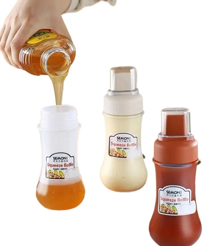 Squeeze the sauce bottle