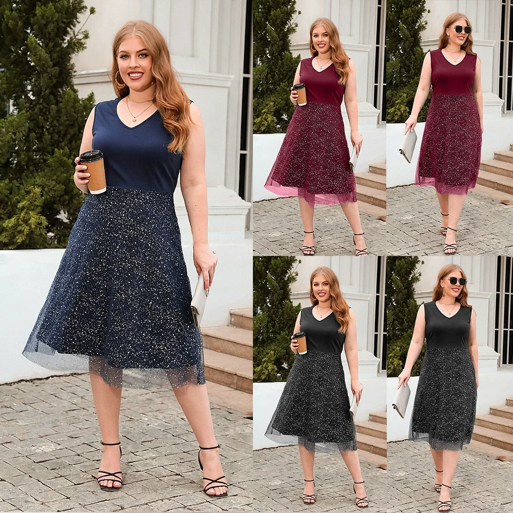 Женское платье с юбкой и V-образным